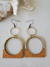 Load image into Gallery viewer, Illusion Flat Bottom Wood Hoops