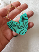 Load image into Gallery viewer, Summer Vibe Wood Earrings