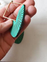 Load image into Gallery viewer, Summer Vibe Wood Earrings