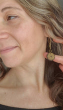 Load image into Gallery viewer, Pink flower wood earrings set