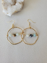 Load image into Gallery viewer, ALMA earrings product photo 4