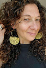 Load image into Gallery viewer, MAGNOLIA earrings product photo 7