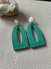 Load image into Gallery viewer, Elle boho wood earrings product photo 9