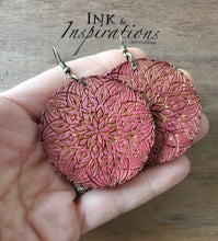 Load image into Gallery viewer, Pointsetta Ornament Christmas Wood Earrings