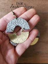 Load image into Gallery viewer, Lusca Wood & Metal Dangles