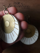 Load image into Gallery viewer, Sola Wood Dangles