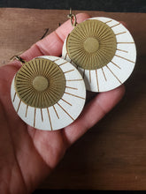 Load image into Gallery viewer, Sola Wood Dangles