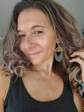 Load image into Gallery viewer, Glamour Wood Earrings