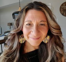 Load image into Gallery viewer, Mylies Flowers Wood Earrings