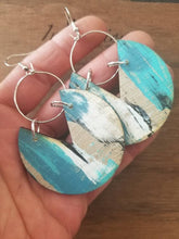 Load image into Gallery viewer, Manet Abstract Wood Earrings
