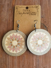 Load image into Gallery viewer, Cassy Pink Hippe Flower Earrings