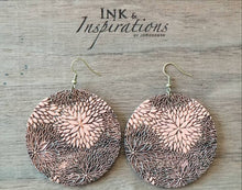 Load image into Gallery viewer, Gerbera Silhouette Wood Earrings