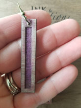 Load image into Gallery viewer, Rosado Rectangular Minimalist Earrings