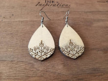Load image into Gallery viewer, Snowflake Dangle Earrings
