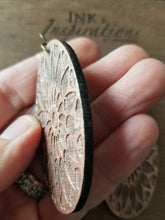 Load image into Gallery viewer, Emme II Flower Earrings