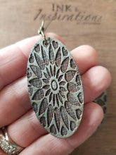 Load image into Gallery viewer, Emme II Flower Earrings