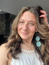 Load image into Gallery viewer, Tahiti stacked circle wood statement earrings, original Etsy photo 5
